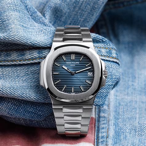 Patek Philippe nautilus jumbo 5711